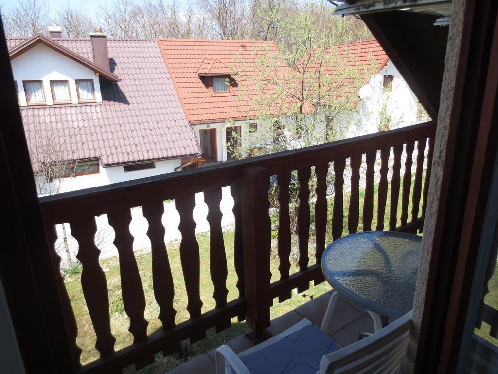 Hotel House Katja Jezerce Habitación foto